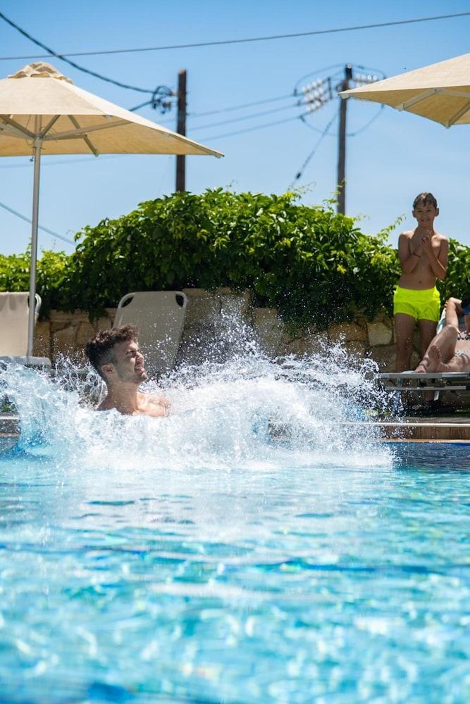 Kokalas Resort Jeorjoúpoli Eksteriør bilde